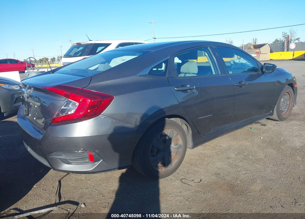 2018 HONDA CIVIC LX VIN: 2HGFC2F59JH610607