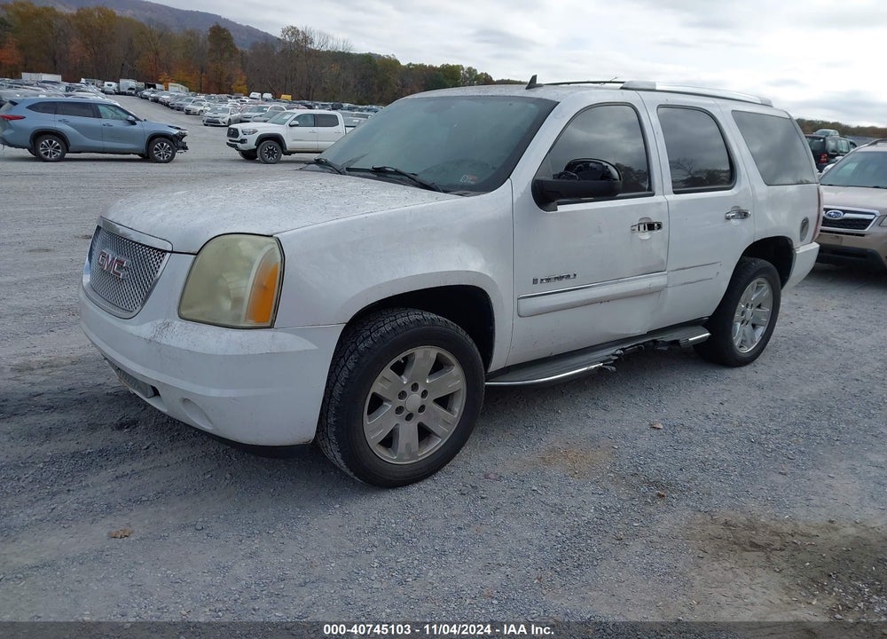 2007 GMC YUKON DENALI VIN: 1GKFK63847J195957