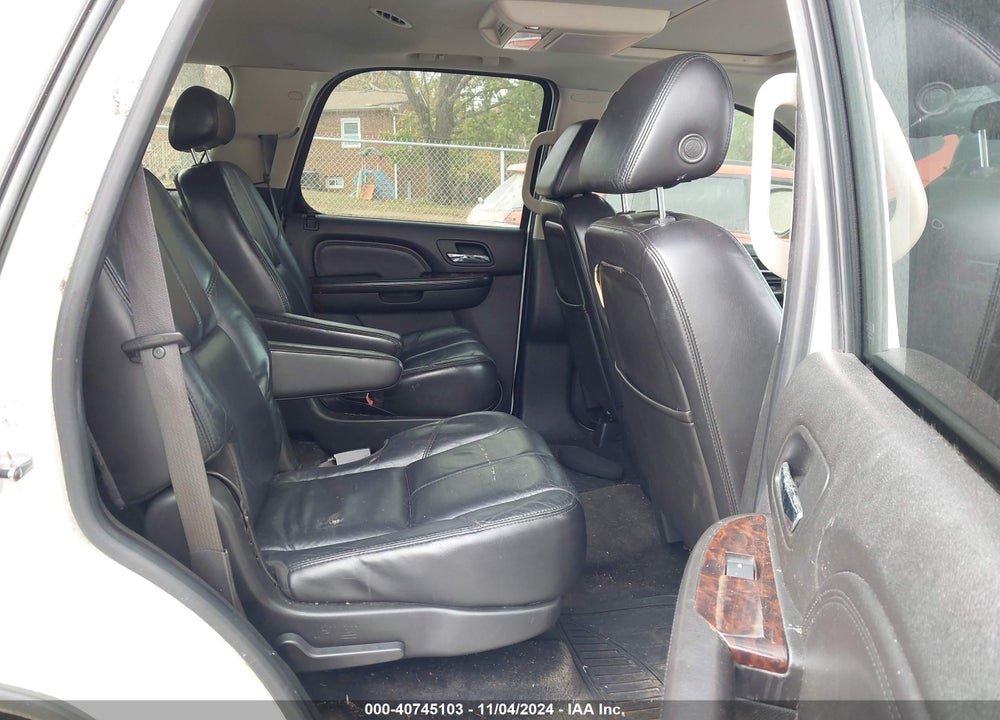 2007 GMC YUKON DENALI VIN: 1GKFK63847J195957