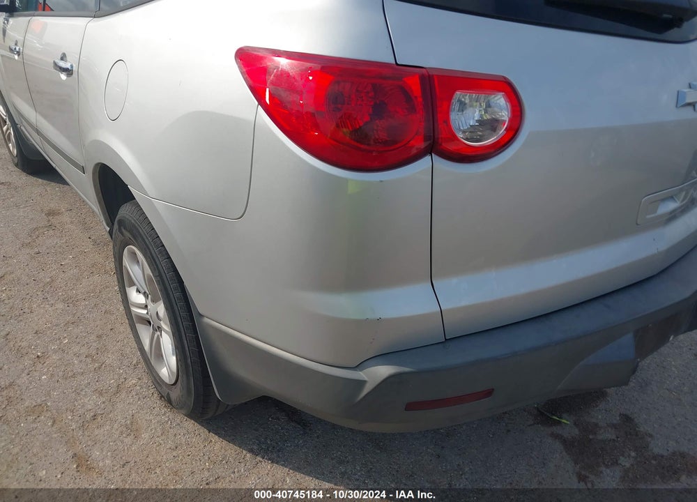 2012 CHEVROLET TRAVERSE LS VIN: 1GNKRFED6CJ301679
