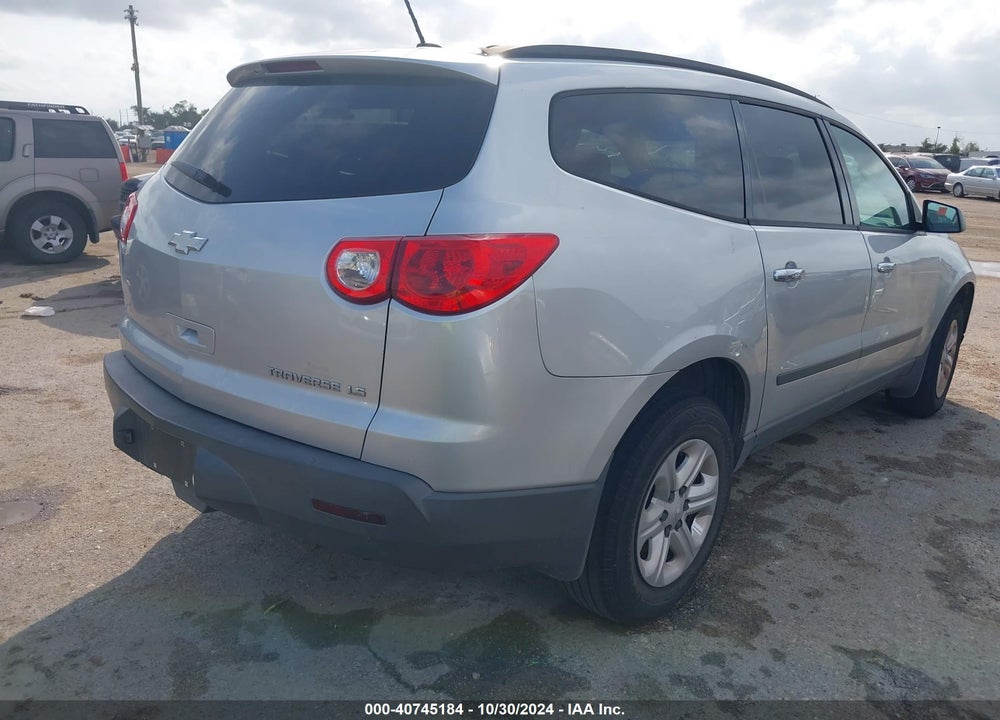 2012 CHEVROLET TRAVERSE LS VIN: 1GNKRFED6CJ301679
