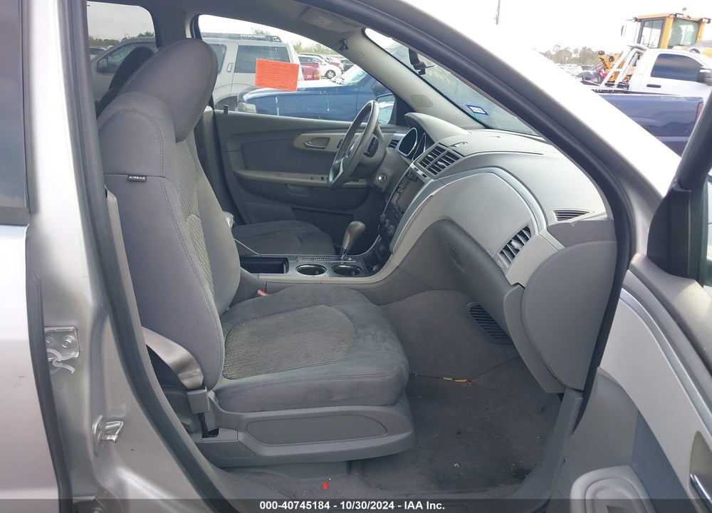 2012 CHEVROLET TRAVERSE LS VIN: 1GNKRFED6CJ301679
