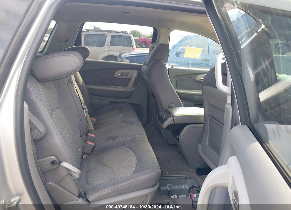 2012 CHEVROLET TRAVERSE LS VIN: 1GNKRFED6CJ301679