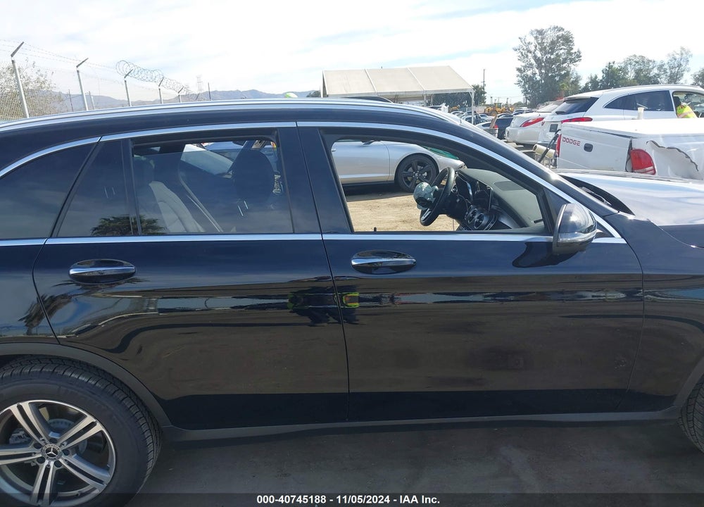 2020 MERCEDES-BENZ GLC 300 4MATIC VIN: WDC0G8EB8LF755106