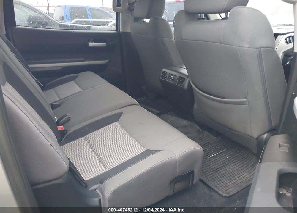 2017 TOYOTA TUNDRA SR5 5.7L V8 VIN: 5TFDW5F19HX610723