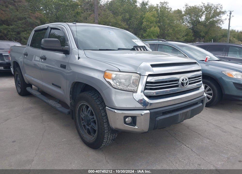 2017 TOYOTA TUNDRA SR5 5.7L V8 VIN: 5TFDW5F19HX610723