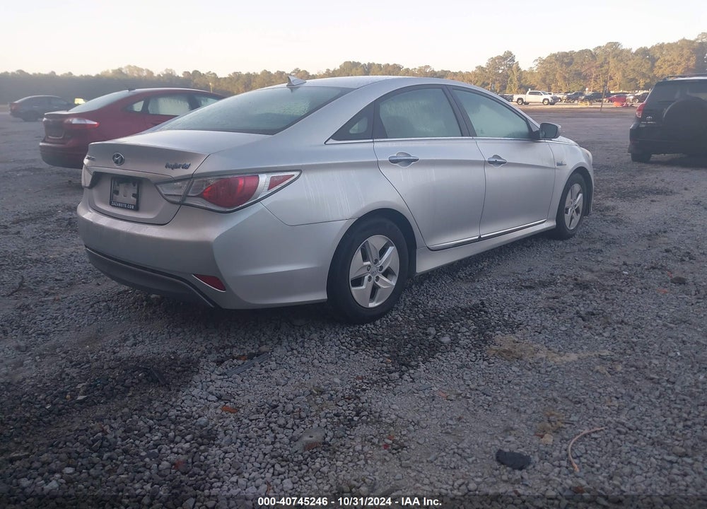 2012 HYUNDAI SONATA HYBRID VIN: KMHEC4A47CA033934