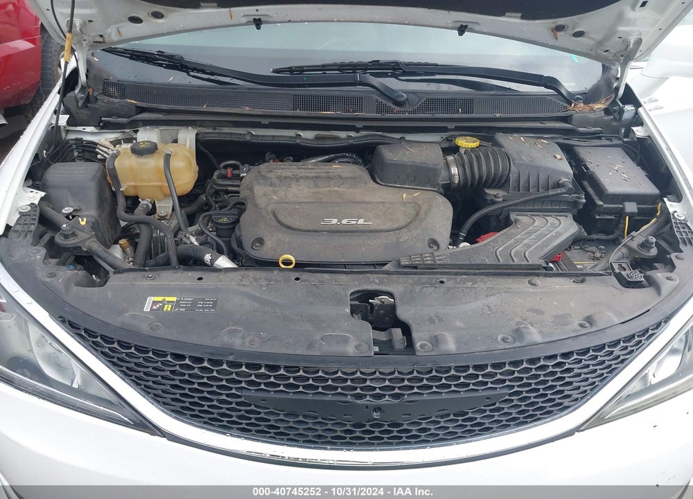 2017 CHRYSLER PACIFICA TOURING L VIN: 2C4RC1BG8HR603181