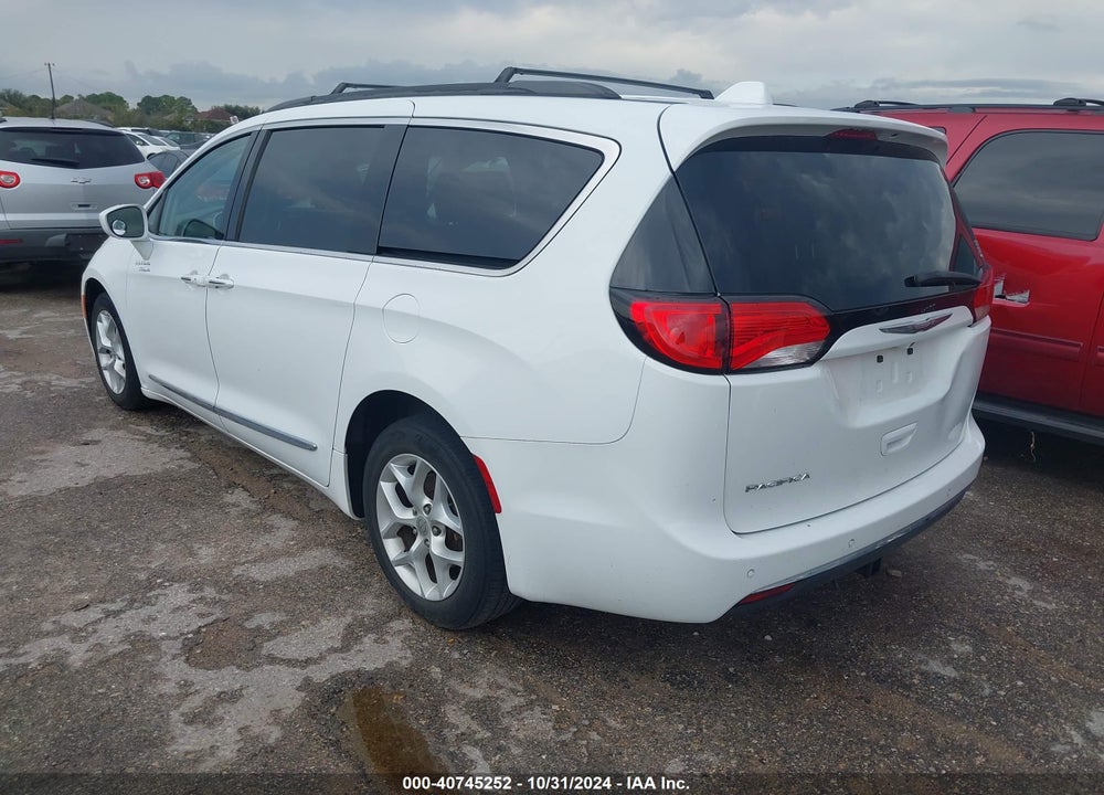 2017 CHRYSLER PACIFICA TOURING L VIN: 2C4RC1BG8HR603181