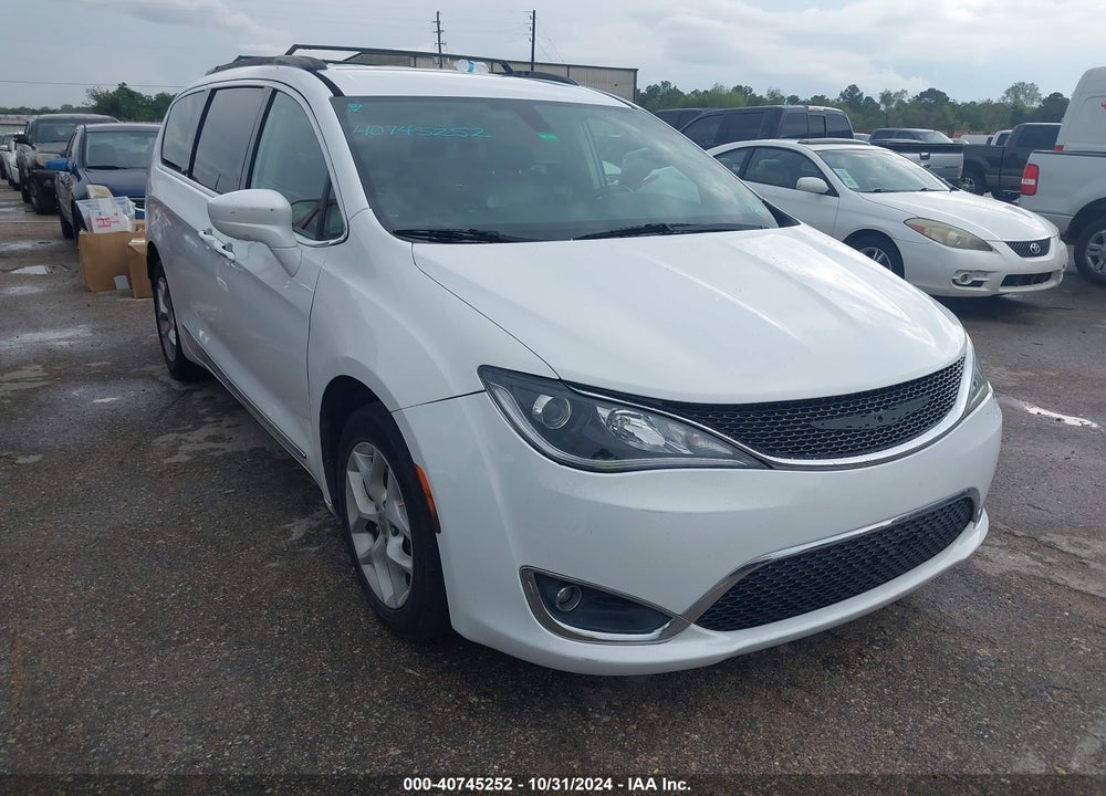 2017 CHRYSLER PACIFICA TOURING L VIN: 2C4RC1BG8HR603181