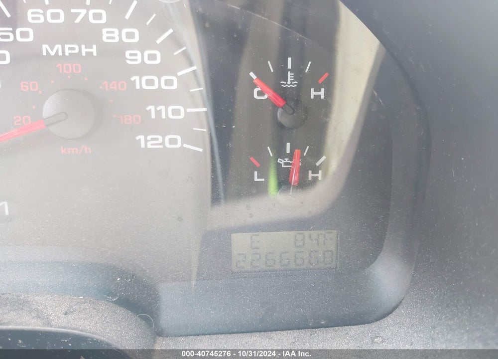 2004 FORD F-150 XLT VIN: 1FTRW12W04KD83106