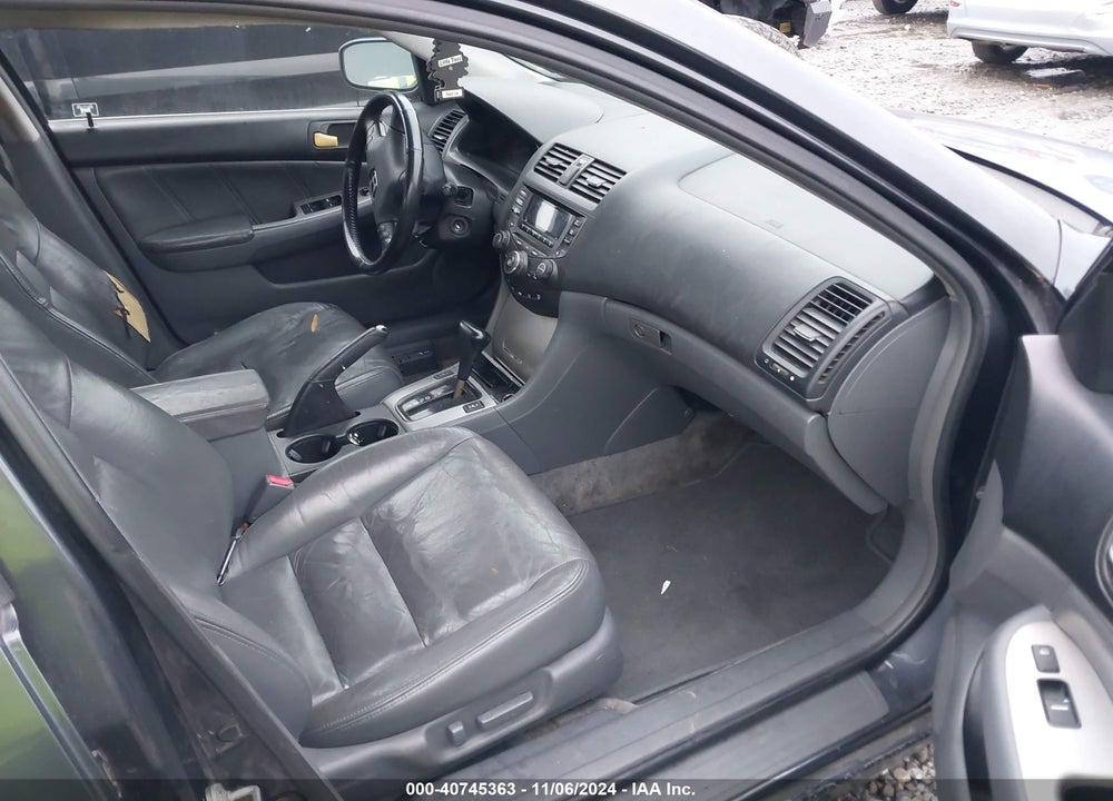 2005 HONDA ACCORD 3.0 EX VIN: 1HGCM66555A075898