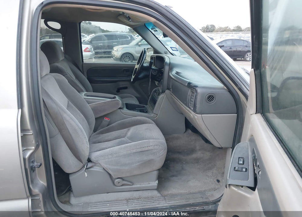 2003 CHEVROLET TAHOE LS VIN: 1GNEC13Z93R102028