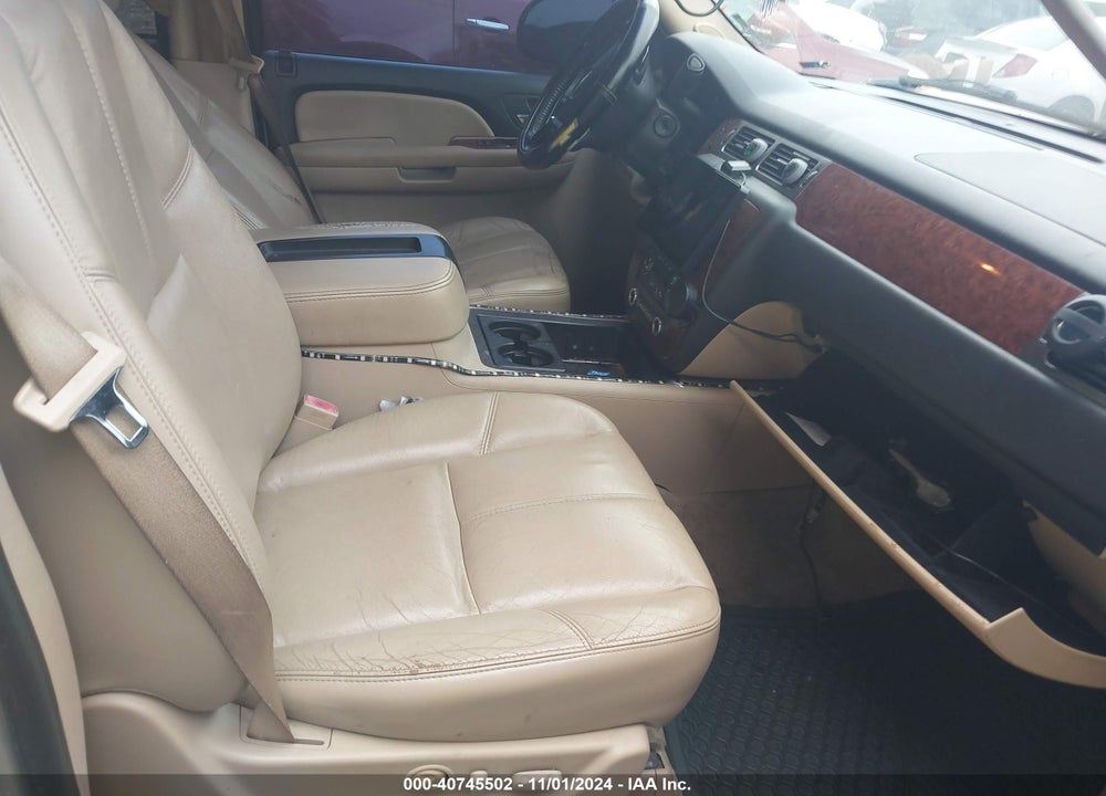 2007 CHEVROLET TAHOE LTZ VIN: 1GNFC13J17R126389