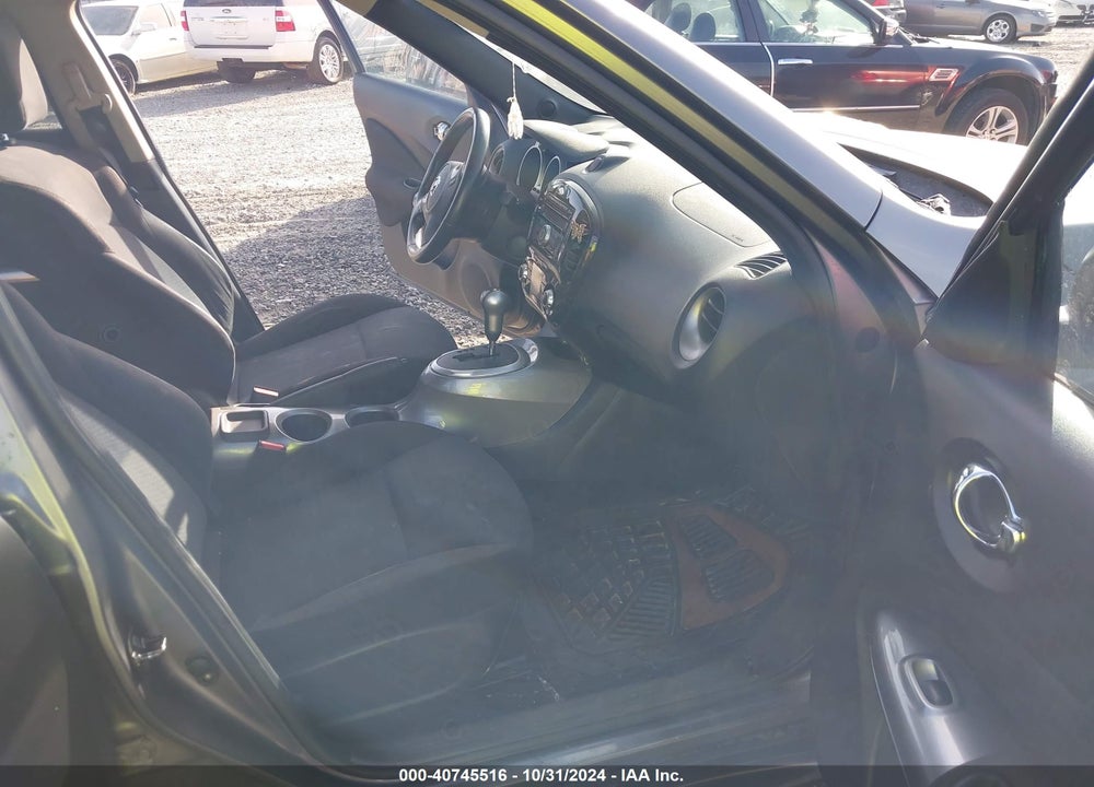 2011 NISSAN JUKE SV VIN: JN8AF5MV9BT016127
