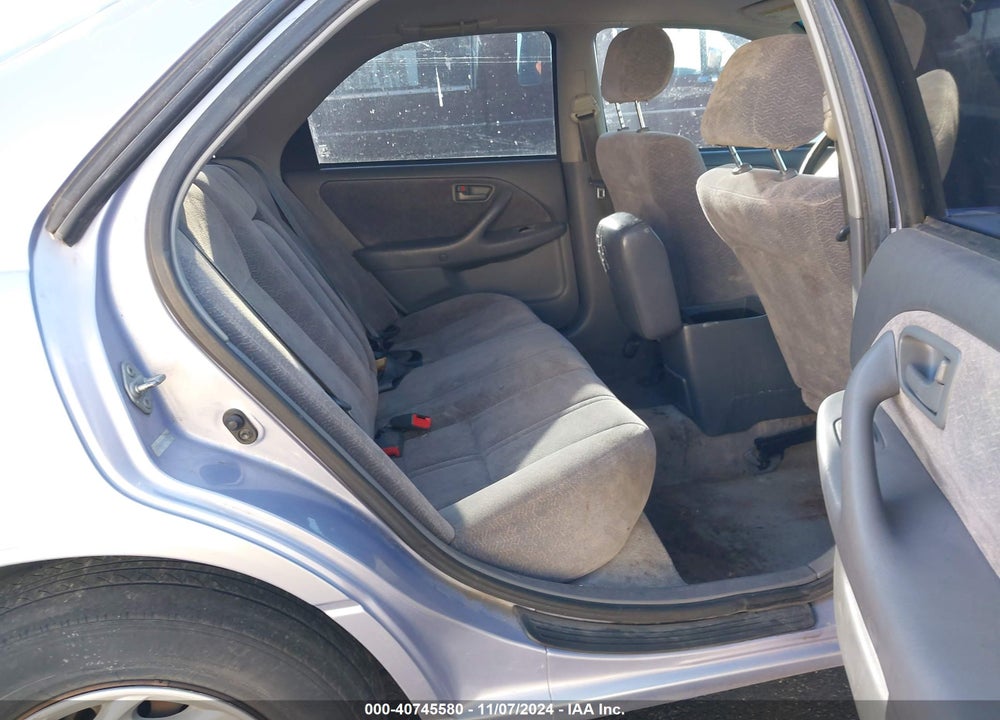 1998 TOYOTA CAMRY LE VIN: JT2BG22K7W0109619