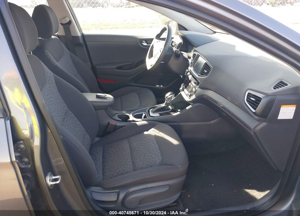 2019 HYUNDAI IONIQ HYBRID VIN: KMHC65LC5KU139627