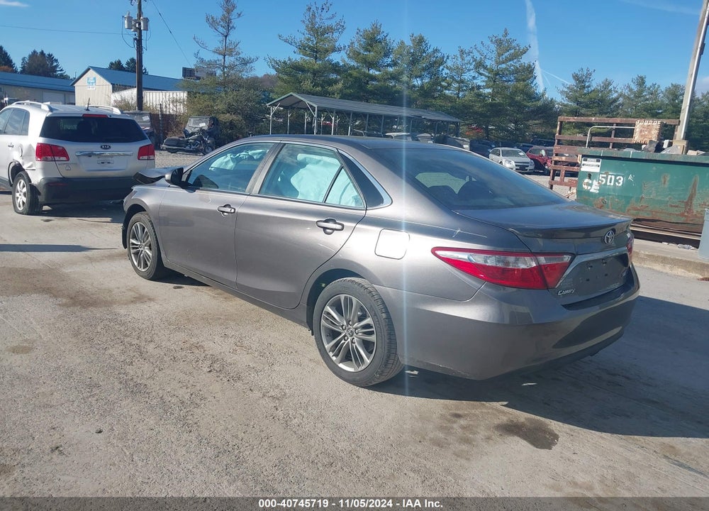 2017 TOYOTA CAMRY SE VIN: 4T1BF1FK6HU688088
