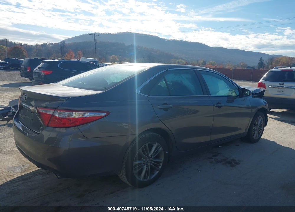 2017 TOYOTA CAMRY SE VIN: 4T1BF1FK6HU688088
