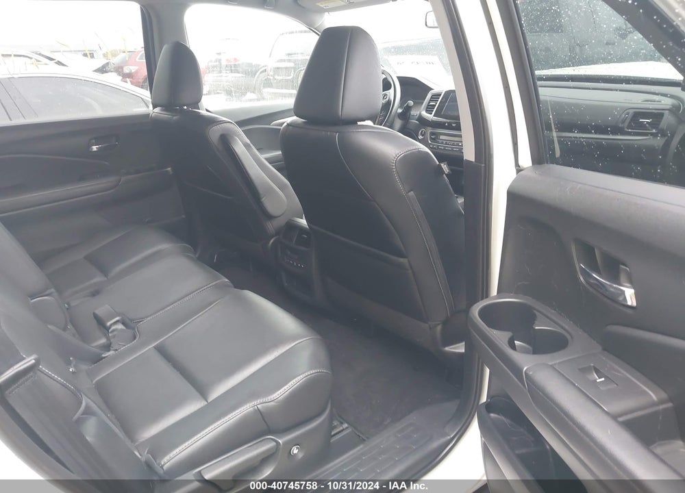 2017 HONDA PILOT EX-L VIN: 5FNYF6H55HB085824