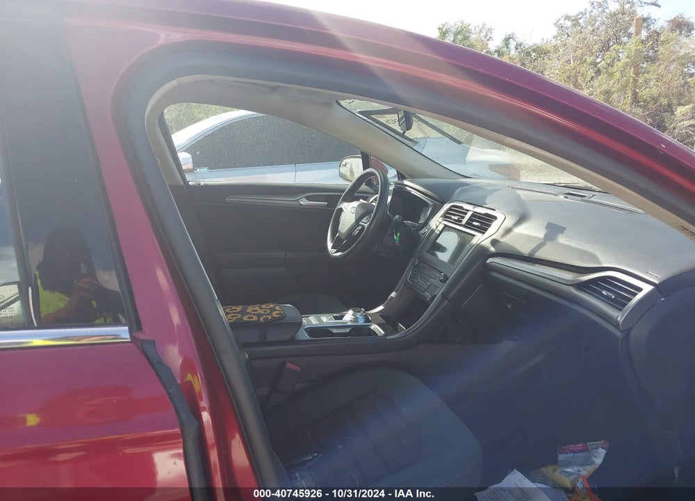 2017 FORD FUSION SE VIN: 3FA6P0H73HR320941