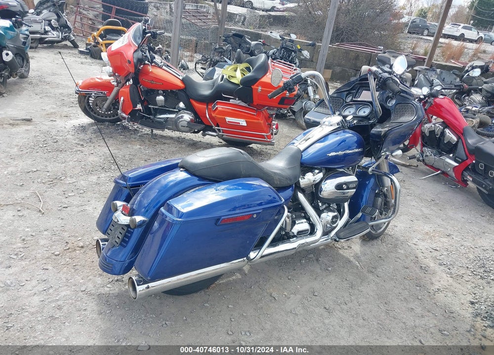 2017 HARLEY-DAVIDSON FLTRXS ROAD GLIDE SPECIAL VIN: 1HD1KTC13HB664117