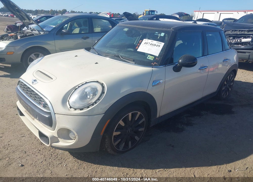 2015 MINI HARDTOP COOPER S VIN: WMWXU3C5XF2B56734