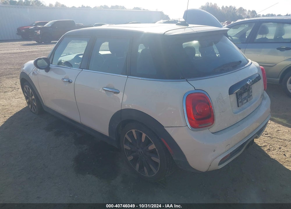 2015 MINI HARDTOP COOPER S VIN: WMWXU3C5XF2B56734