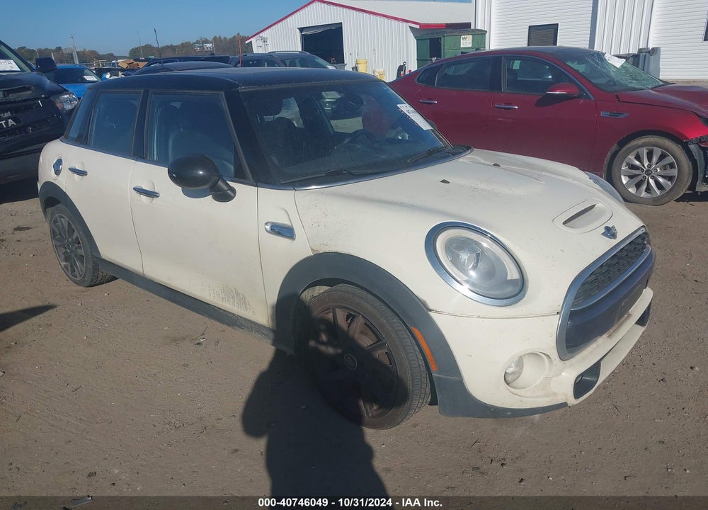 2015 MINI HARDTOP COOPER S VIN: WMWXU3C5XF2B56734