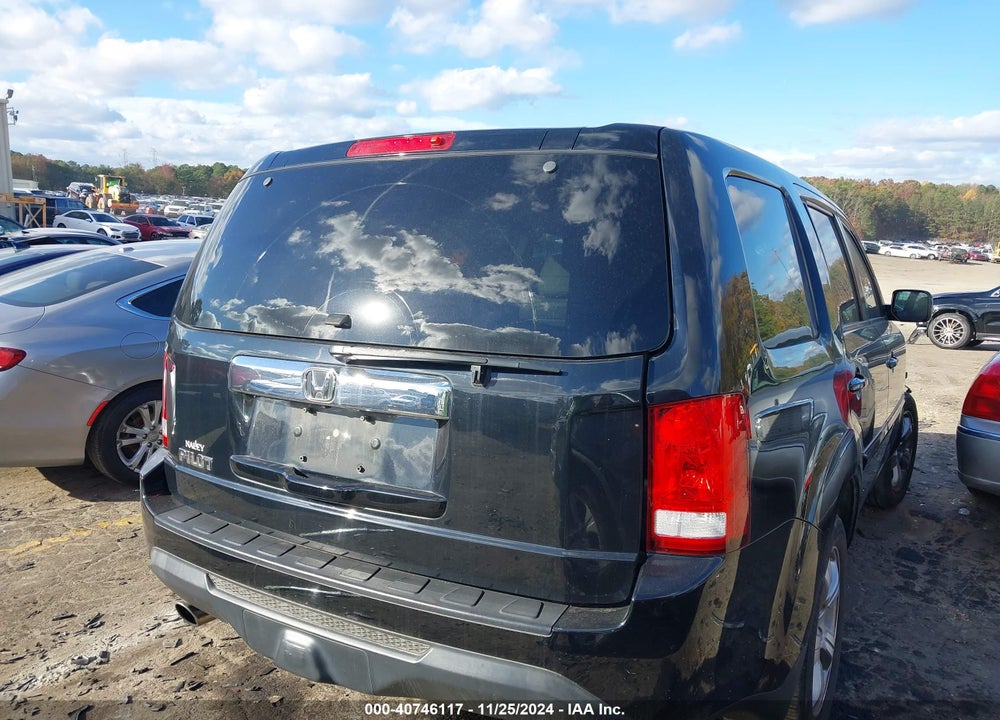 2015 HONDA PILOT EX-L VIN: 5FNYF3H58FB027086