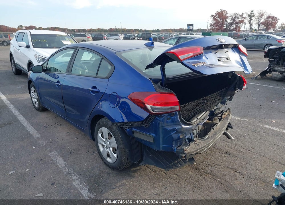 2018 KIA FORTE LX VIN: 3KPFL4A72JE247839
