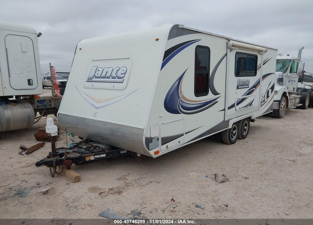 2014 LANCE CAMPER VIN: 56YTT182XEL315071
