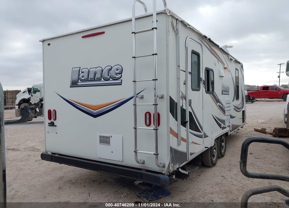 2014 LANCE CAMPER VIN: 56YTT182XEL315071