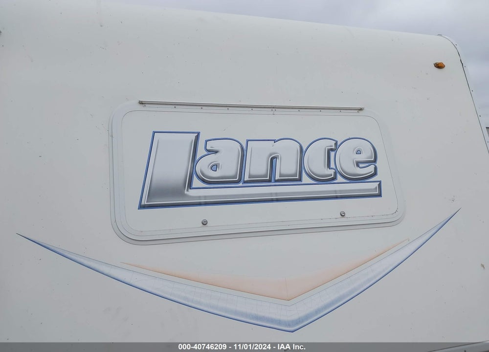 2014 LANCE CAMPER VIN: 56YTT182XEL315071