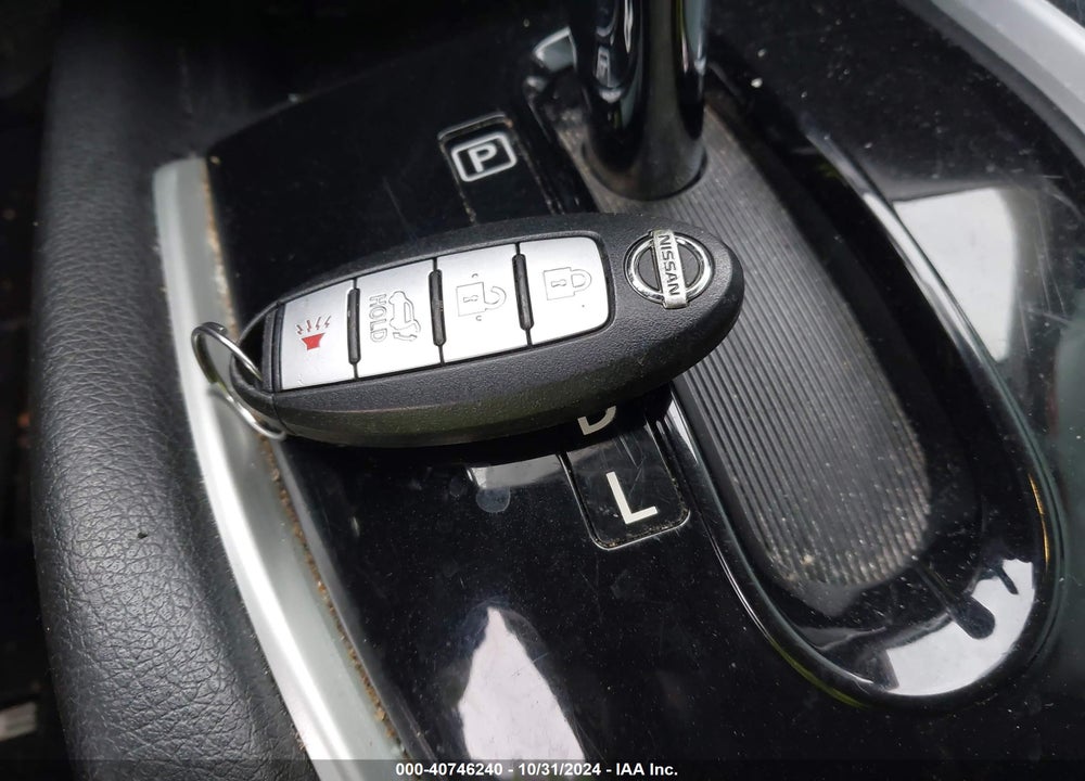 2014 NISSAN ROGUE SV VIN: 5N1AT2MV4EC779868