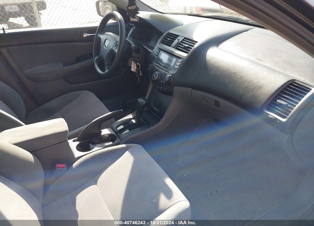 2004 HONDA ACCORD 2.4 LX VIN: 1HGCM56464A146378