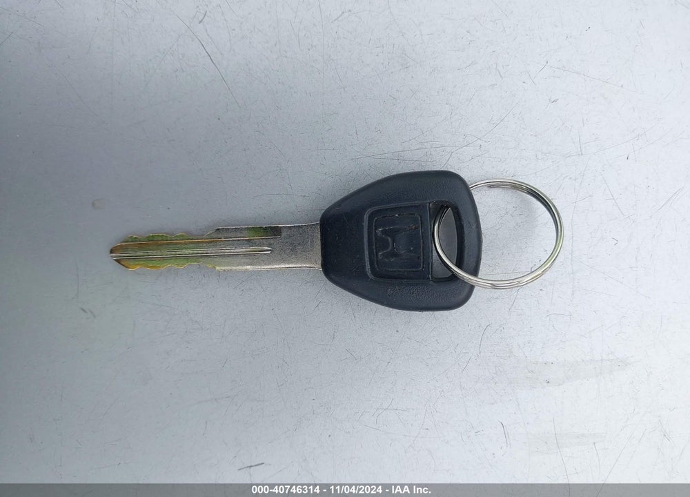 2002 HONDA CIVIC LX VIN: 1HGES16592L012501
