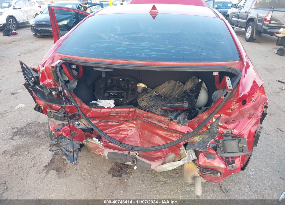 2020 HYUNDAI ELANTRA VIN: 5NPD84LF0LH596977