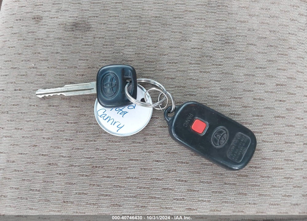2002 TOYOTA CAMRY LE VIN: 4T1BE32K32U512157