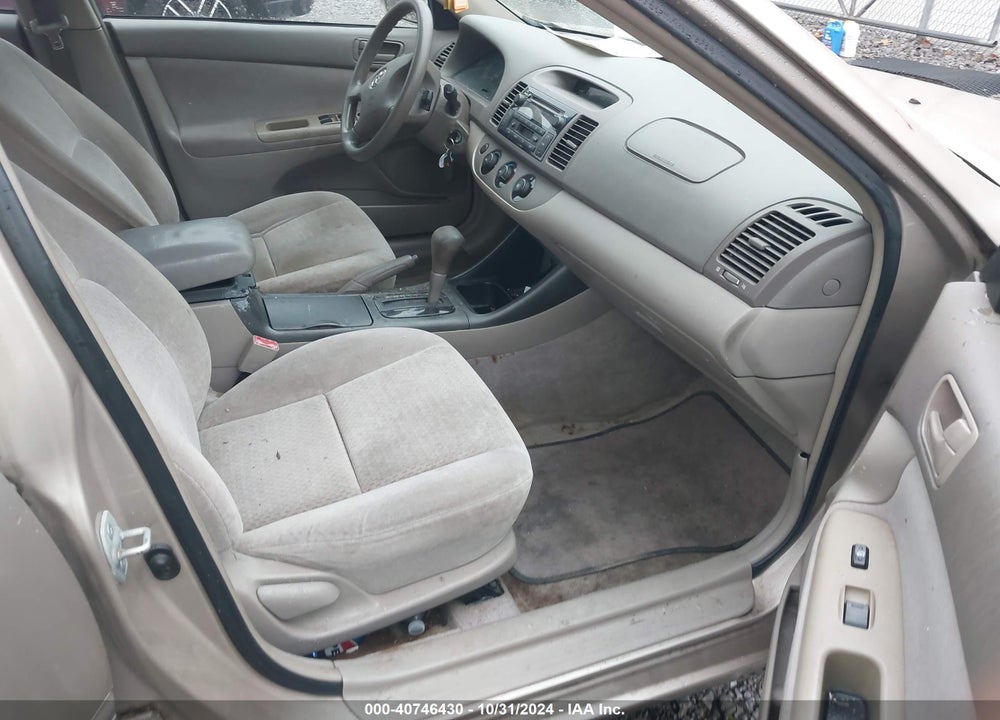 2002 TOYOTA CAMRY LE VIN: 4T1BE32K32U512157