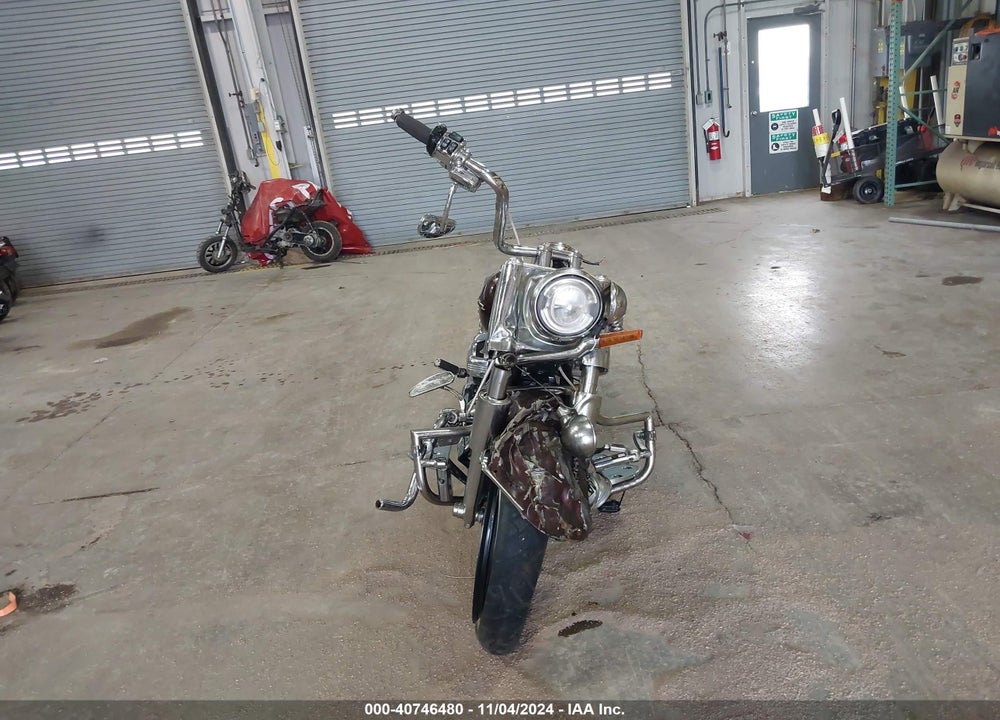 2018 HARLEY-DAVIDSON FLDE DELUXE VIN: 1HD1YCJ14JC063798