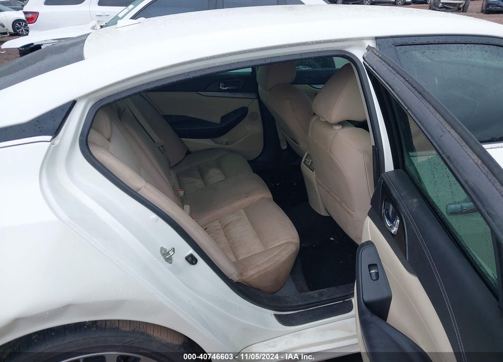 2017 NISSAN MAXIMA 3.5 S VIN: 1N4AA6AP3HC390771
