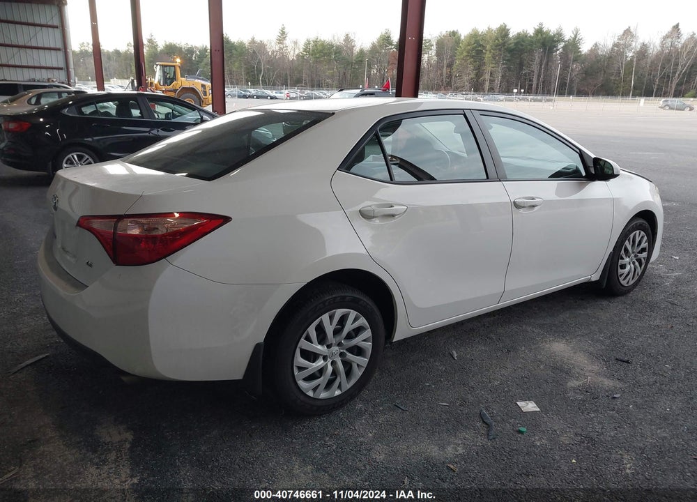 2018 TOYOTA COROLLA LE VIN: 5YFBURHE8JP805804