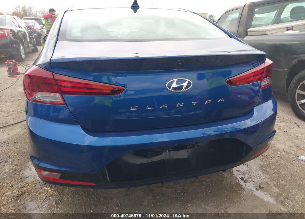 2019 HYUNDAI ELANTRA SEL VIN: 5NPD84LF1KH476460