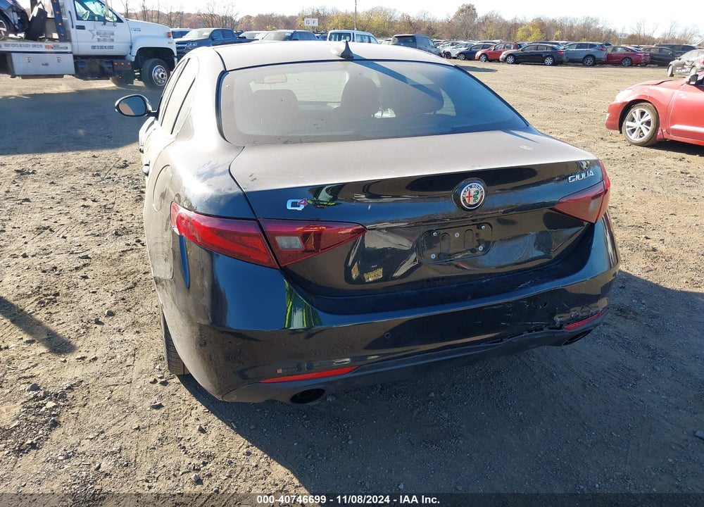2018 ALFA ROMEO GIULIA VIN: ZARFAEENXJ7578615