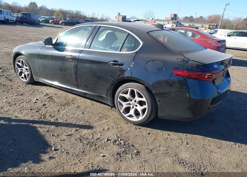 2018 ALFA ROMEO GIULIA VIN: ZARFAEENXJ7578615