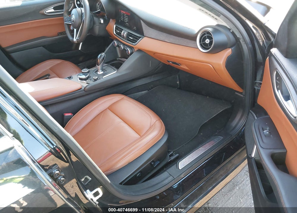 2018 ALFA ROMEO GIULIA VIN: ZARFAEENXJ7578615