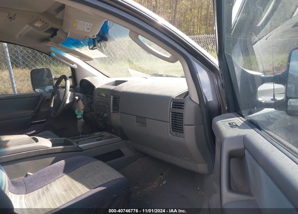 2007 NISSAN TITAN SE VIN: 1N6BA07B07N240477