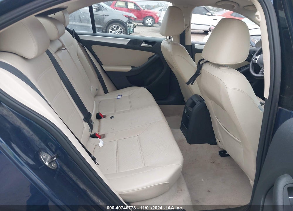 2014 VOLKSWAGEN JETTA HYBRID SEL VIN: 3VW637AJ5EM216770