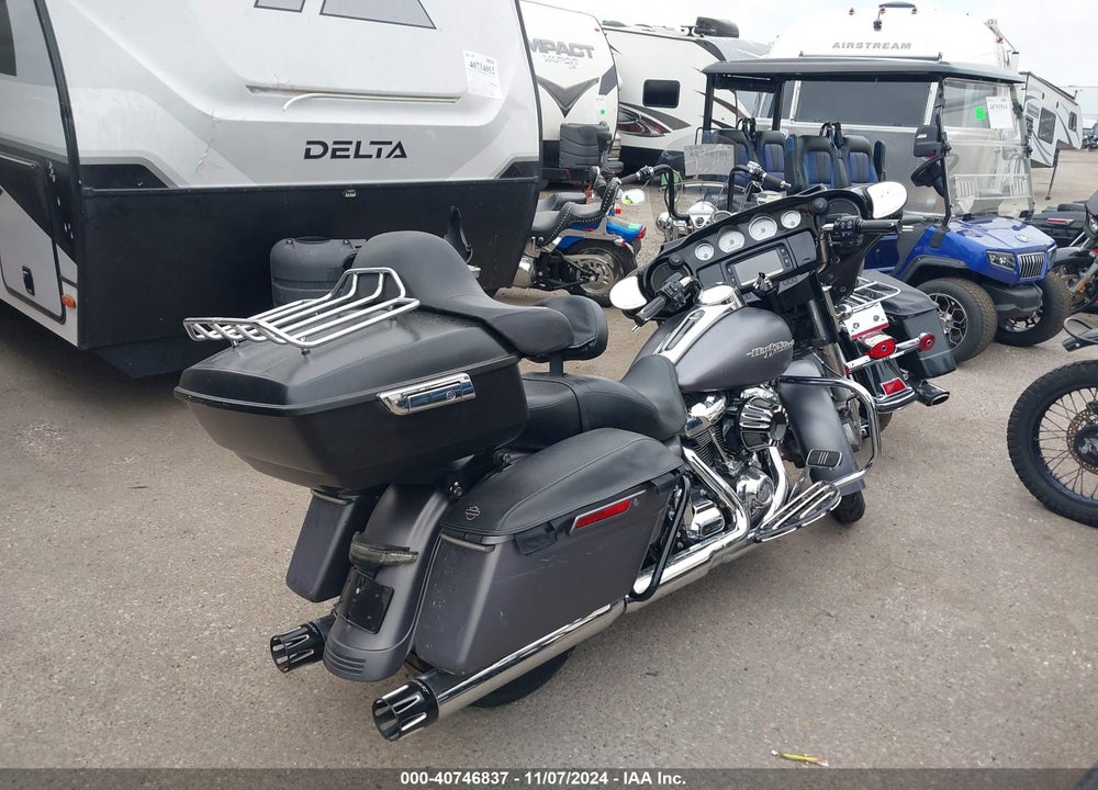 2017 HARLEY-DAVIDSON FLHXS STREET GLIDE SPECIAL VIN: 1HD1KRC17HB615537